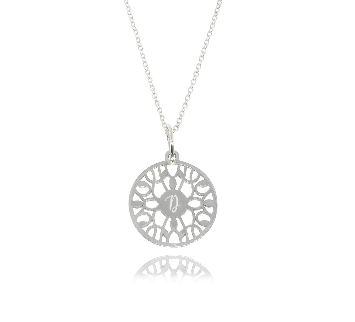 Dije inicial Raíces de plata