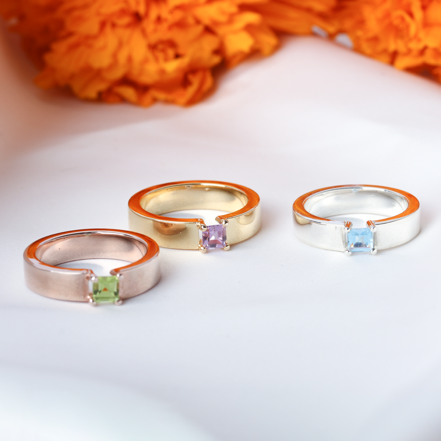 Anillo Azafrán con zirconia
