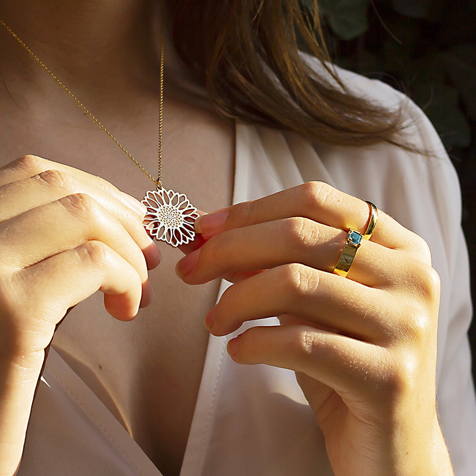 Anillo Azafrán con rodolita