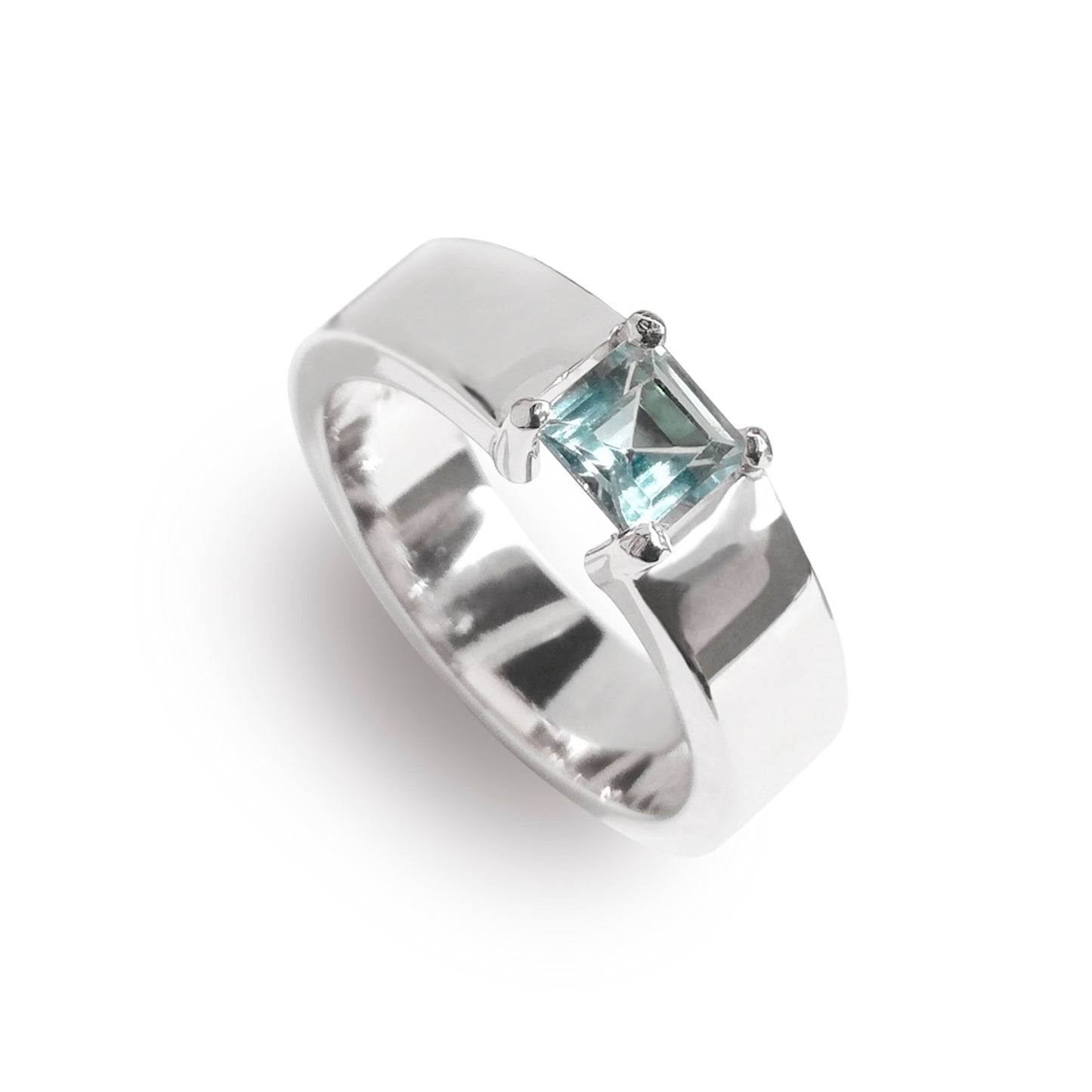 Anillo Azafrán con topacio azul