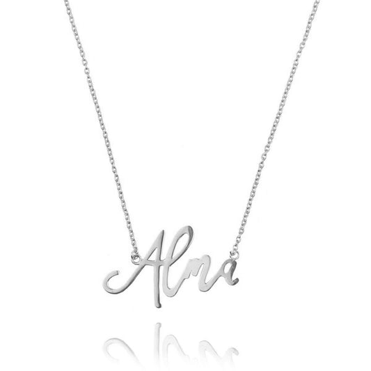 Collar nombre de plata en tipografía cursiva