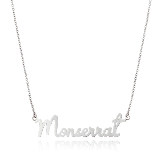 Collar nombre de plata en tipografía manuscrita