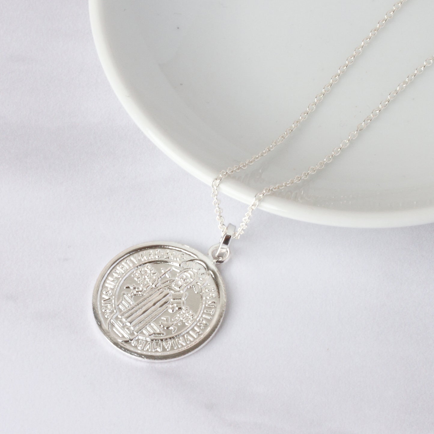 Medalla San Benito de plata
