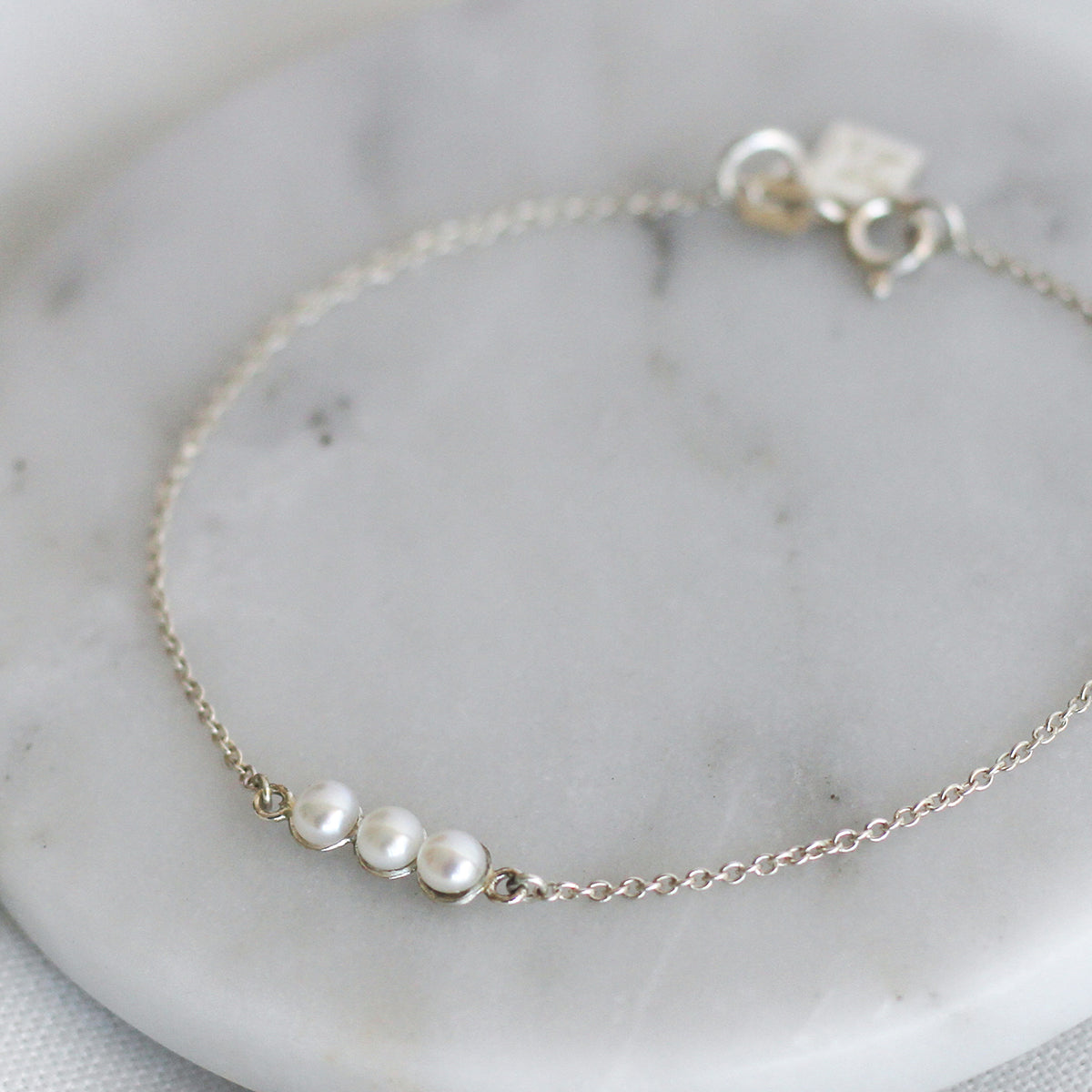 Pulsera Sereno de plata y perlas