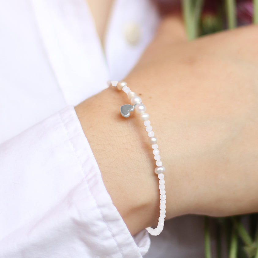 Pulsera corazón Amore de cuarzo rosa y perlas