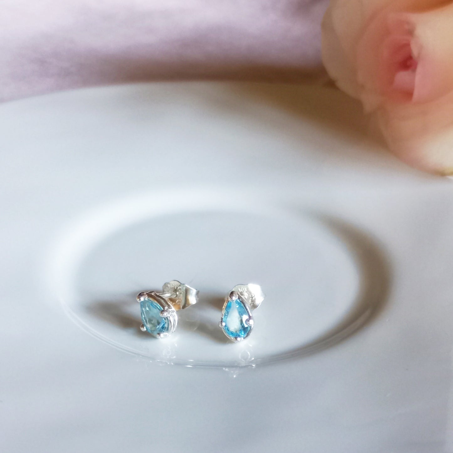 Broqueles topacio Amor Natural plata