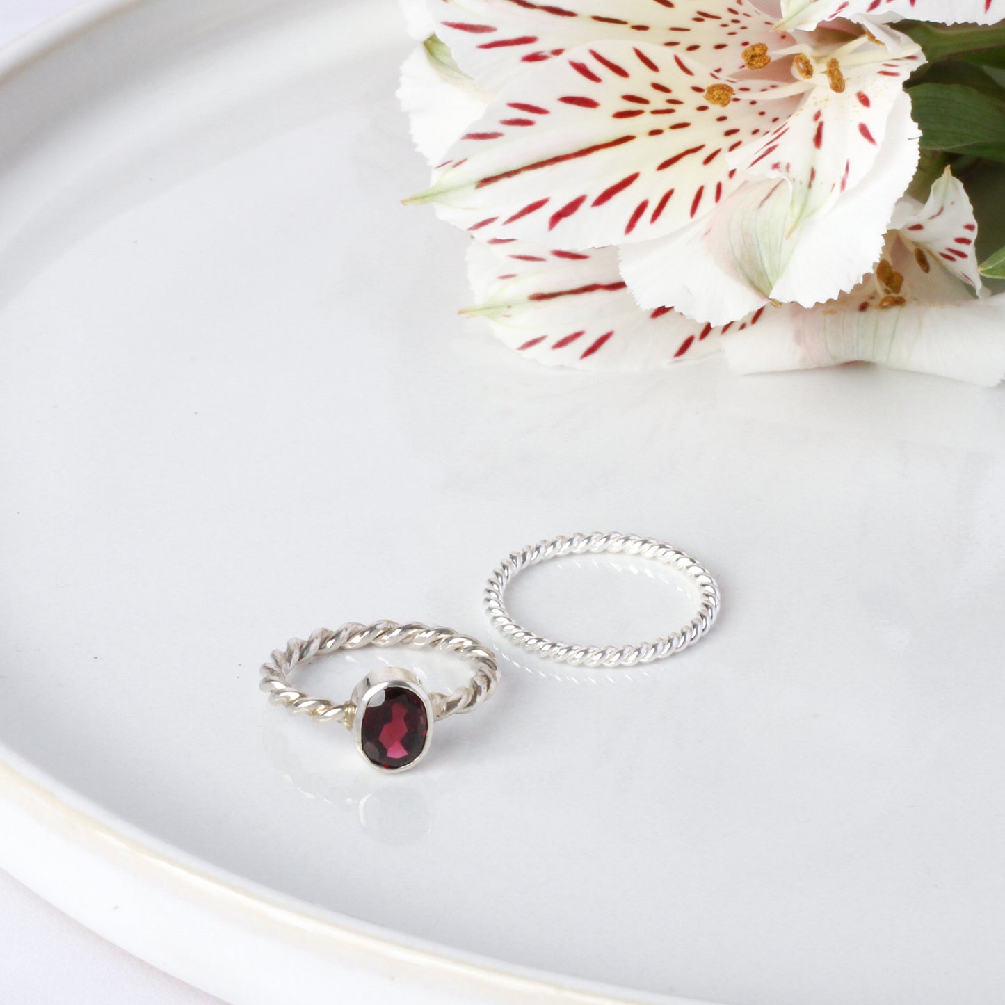 Anillo Bejuco con cuarzo amarillo