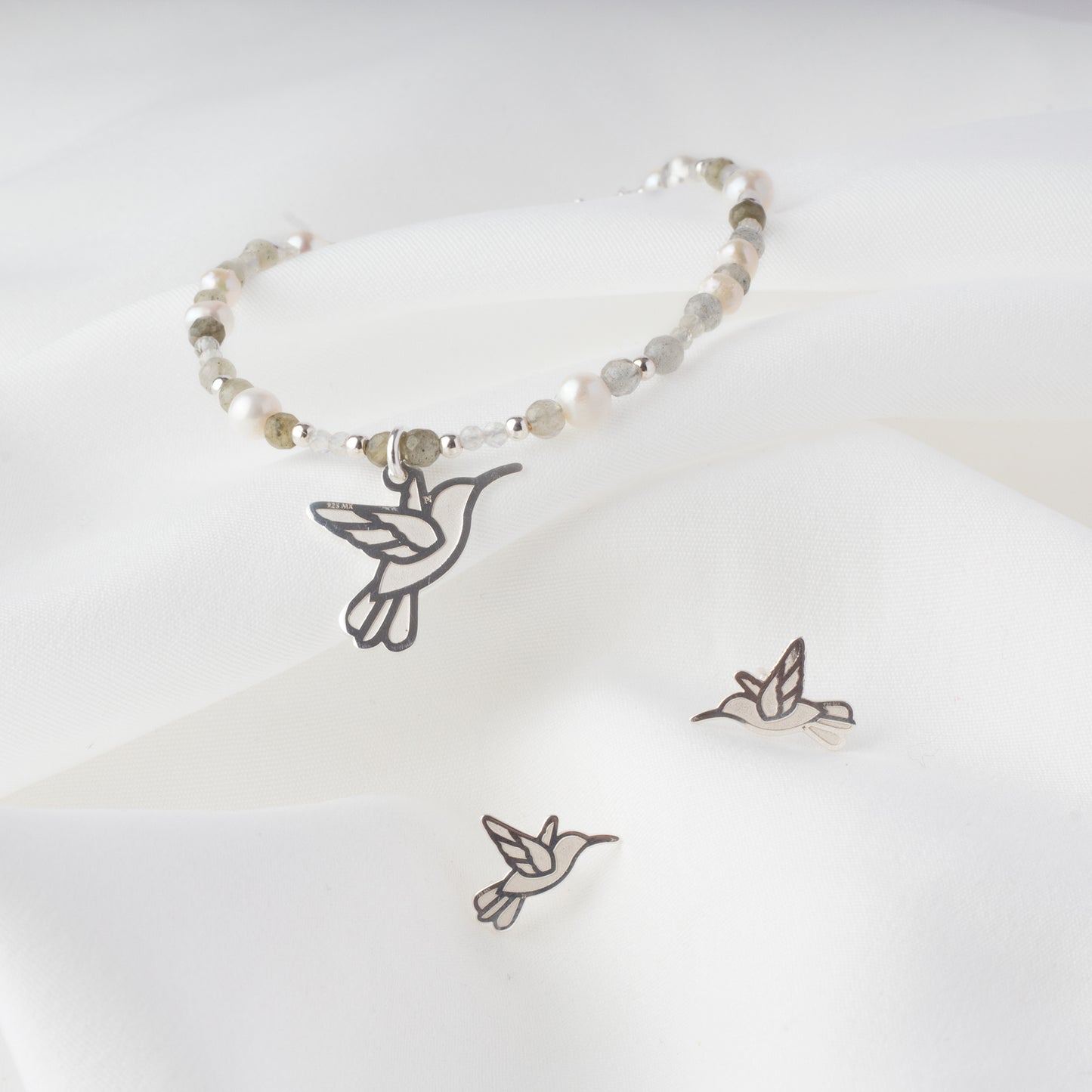 Pulsera Suerte Colibrí de plata con piedras y perlas