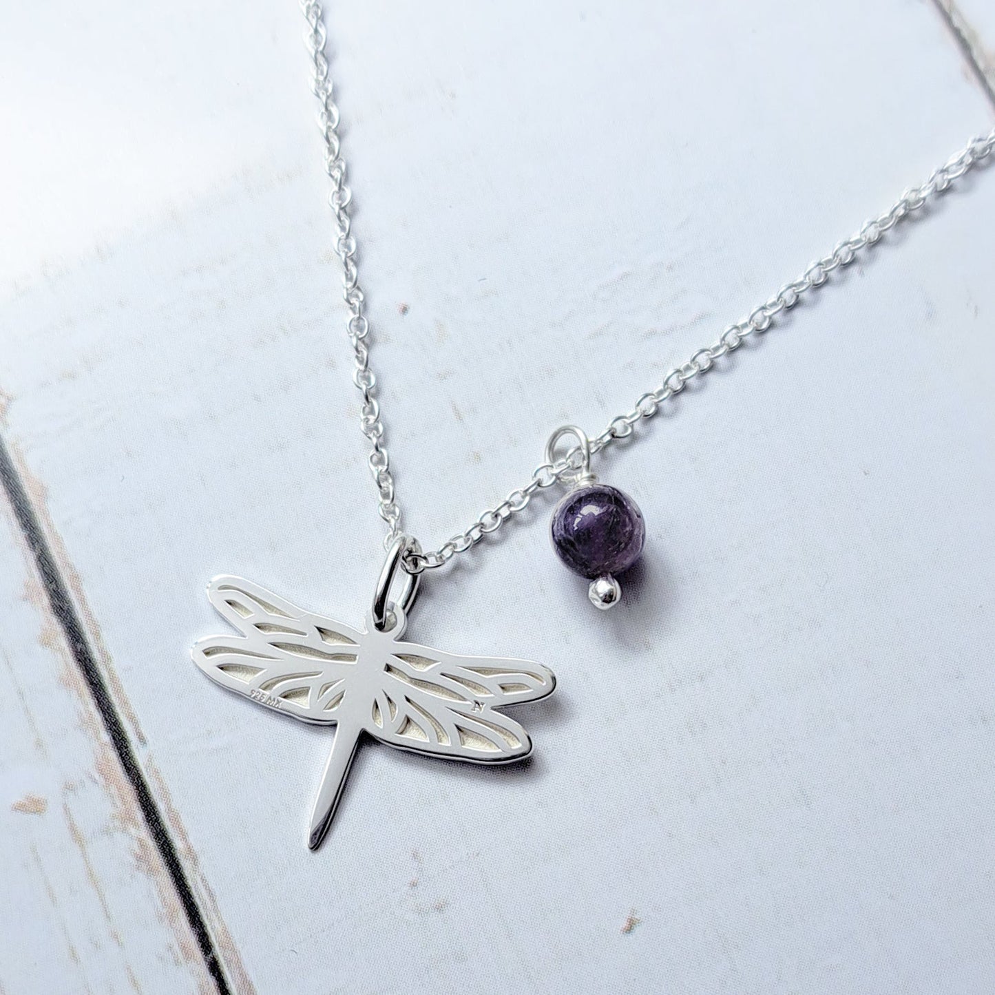Dije Suerte Libélula de plata con Amatista