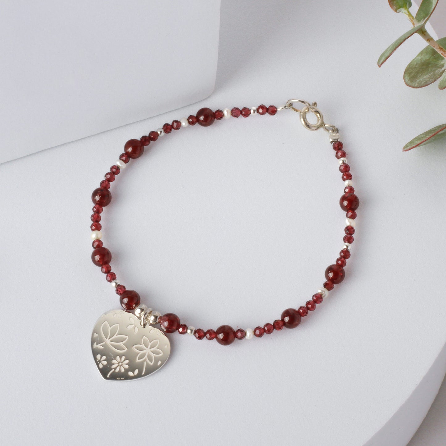 Pulsera corazón Querer de plata con granate