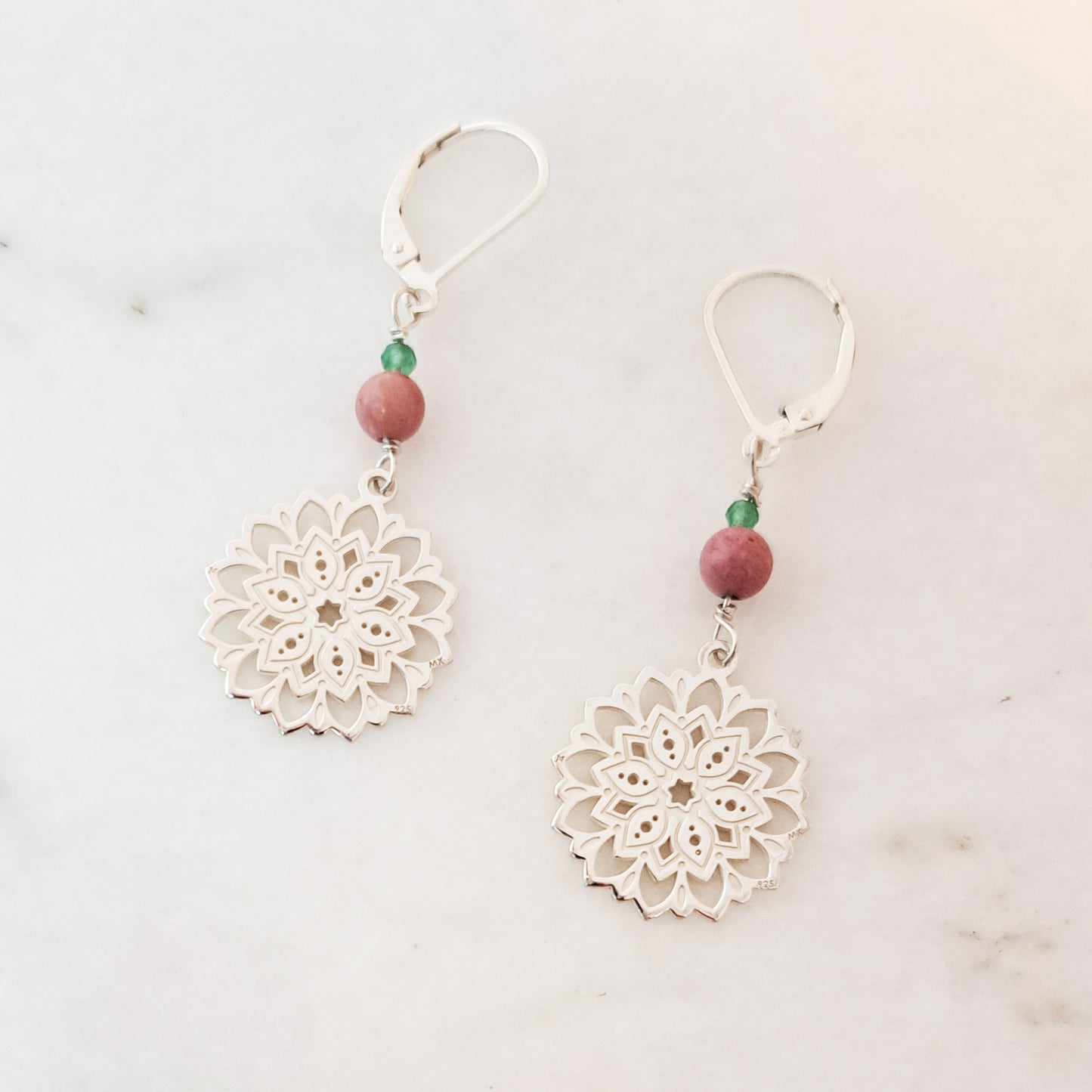 Aretes Bromelia de plata y piedras naturales