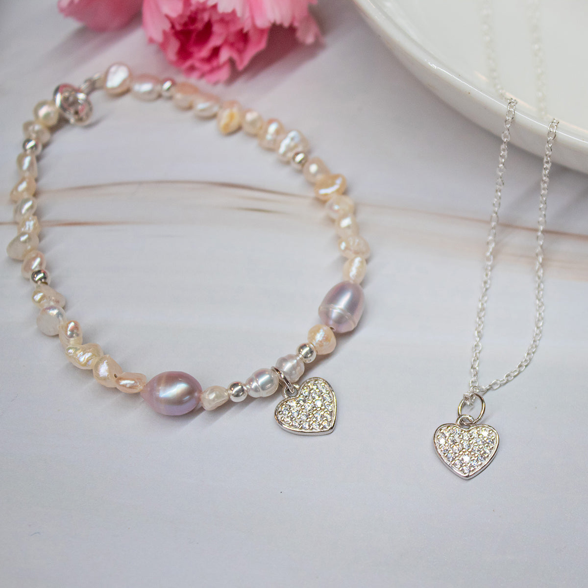 Pulsera Destellos de perlas y corazón de plata con zirconias