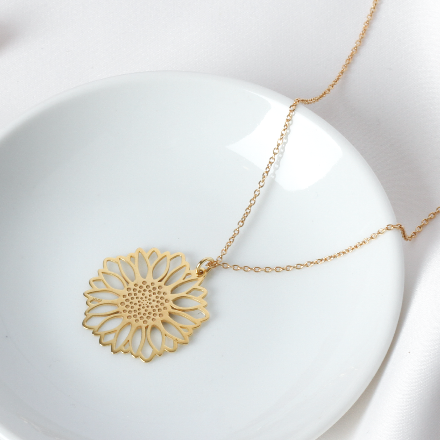 Dije Girasol de plata con baño de oro