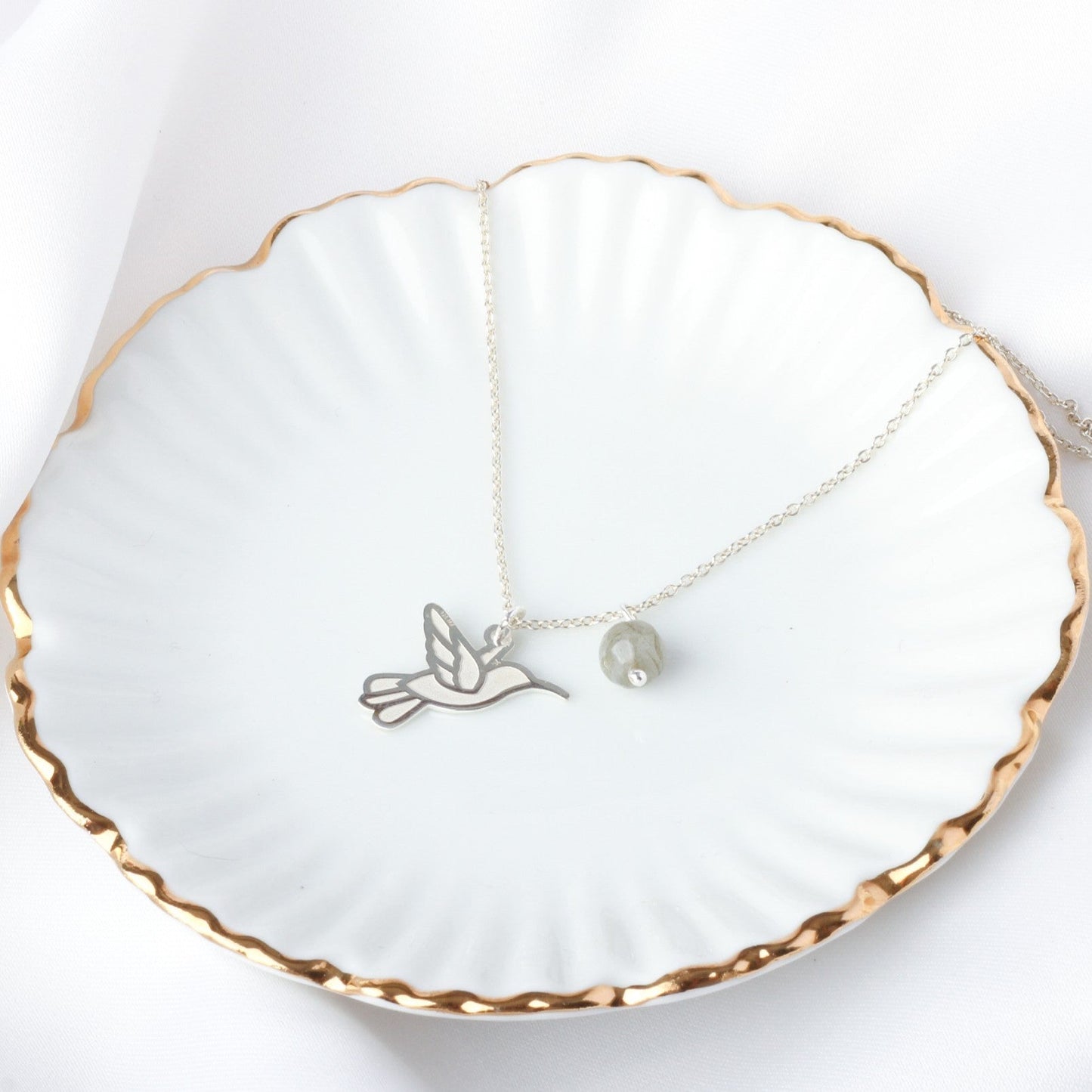 Dije Suerte Colibrí de plata con Labradorita