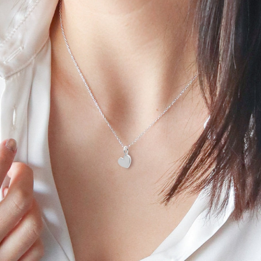 Dije corazón Amore de plata