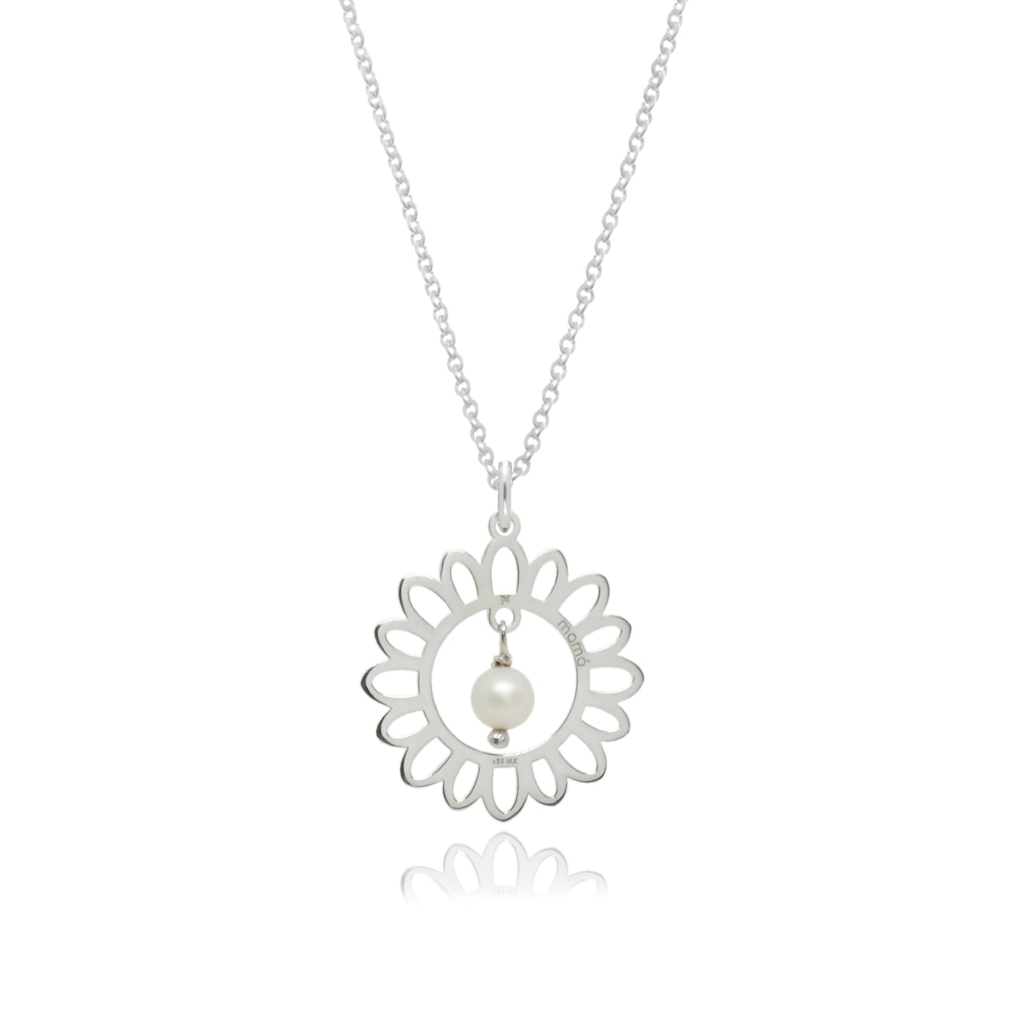 Dije Flor con perla Mamá