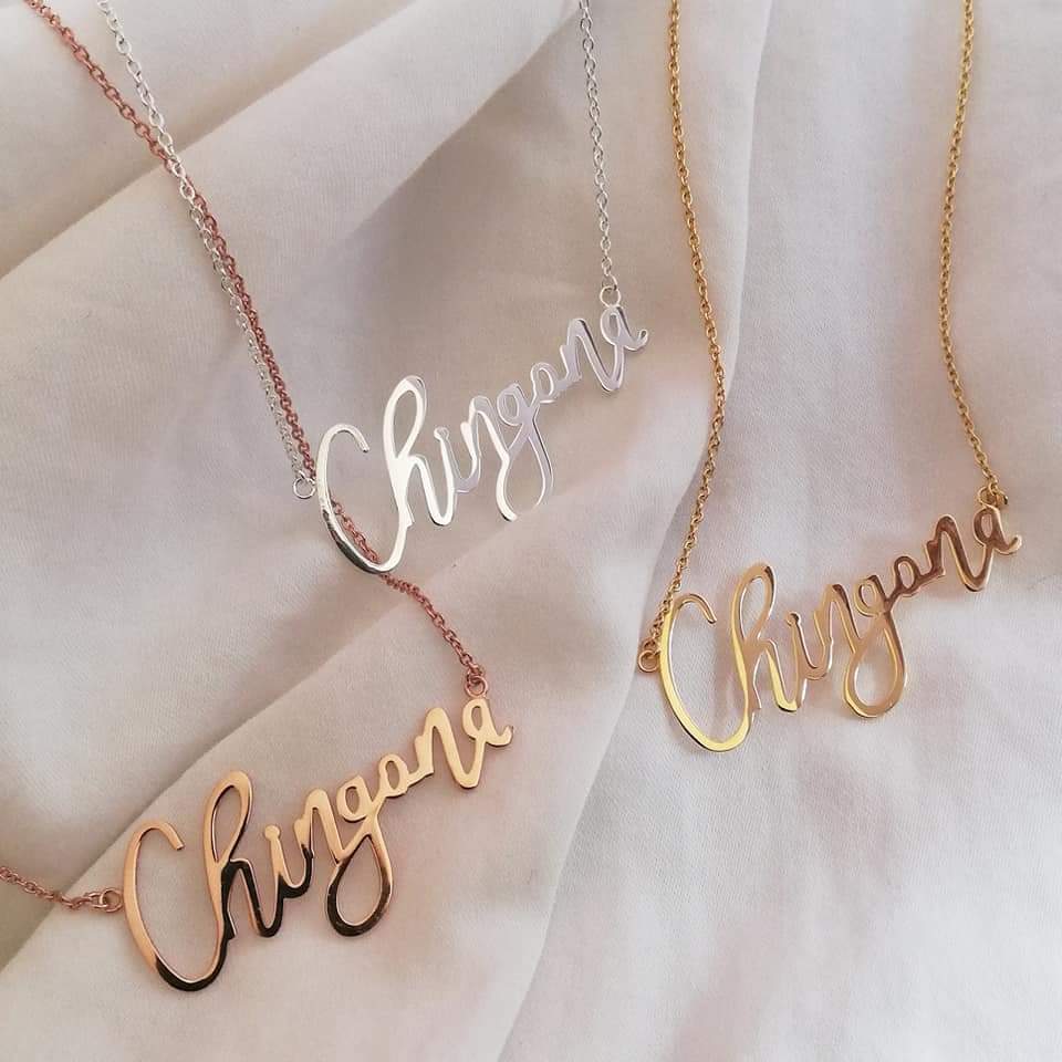 Collar Chingona de plata con baño de oro