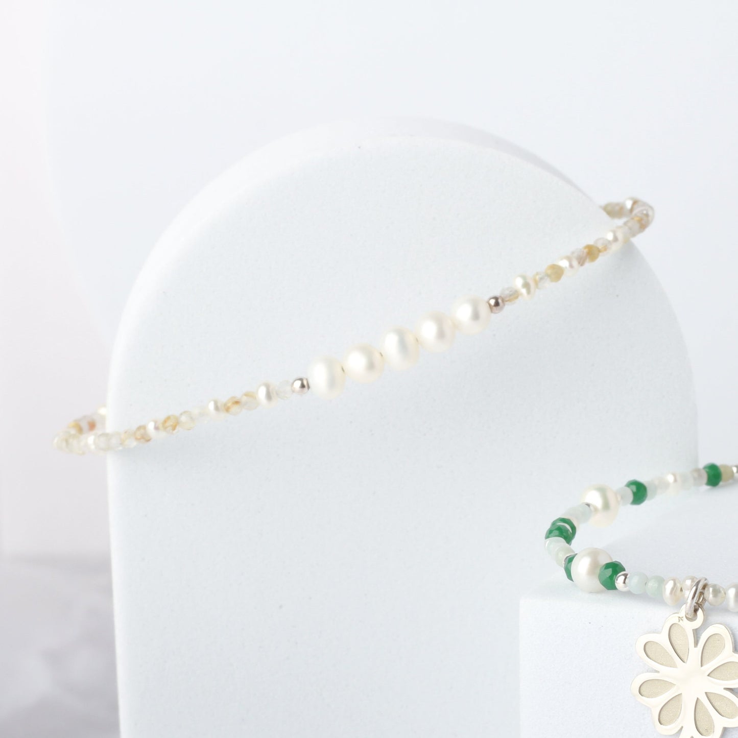 Pulsera Terra de prehenita y perlas