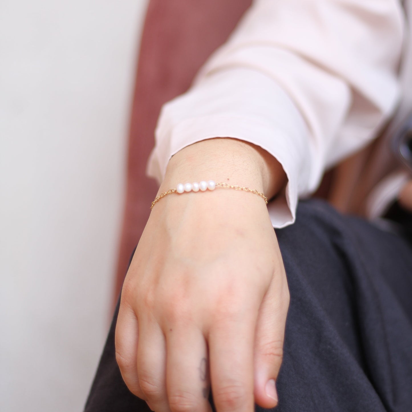 Pulsera de cadena con perla blanca