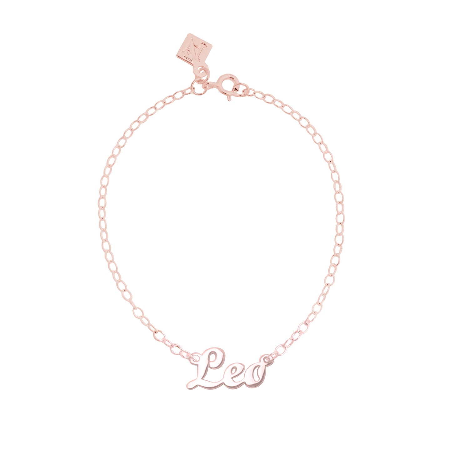 Pulsera nombre de plata en tipografía clásica