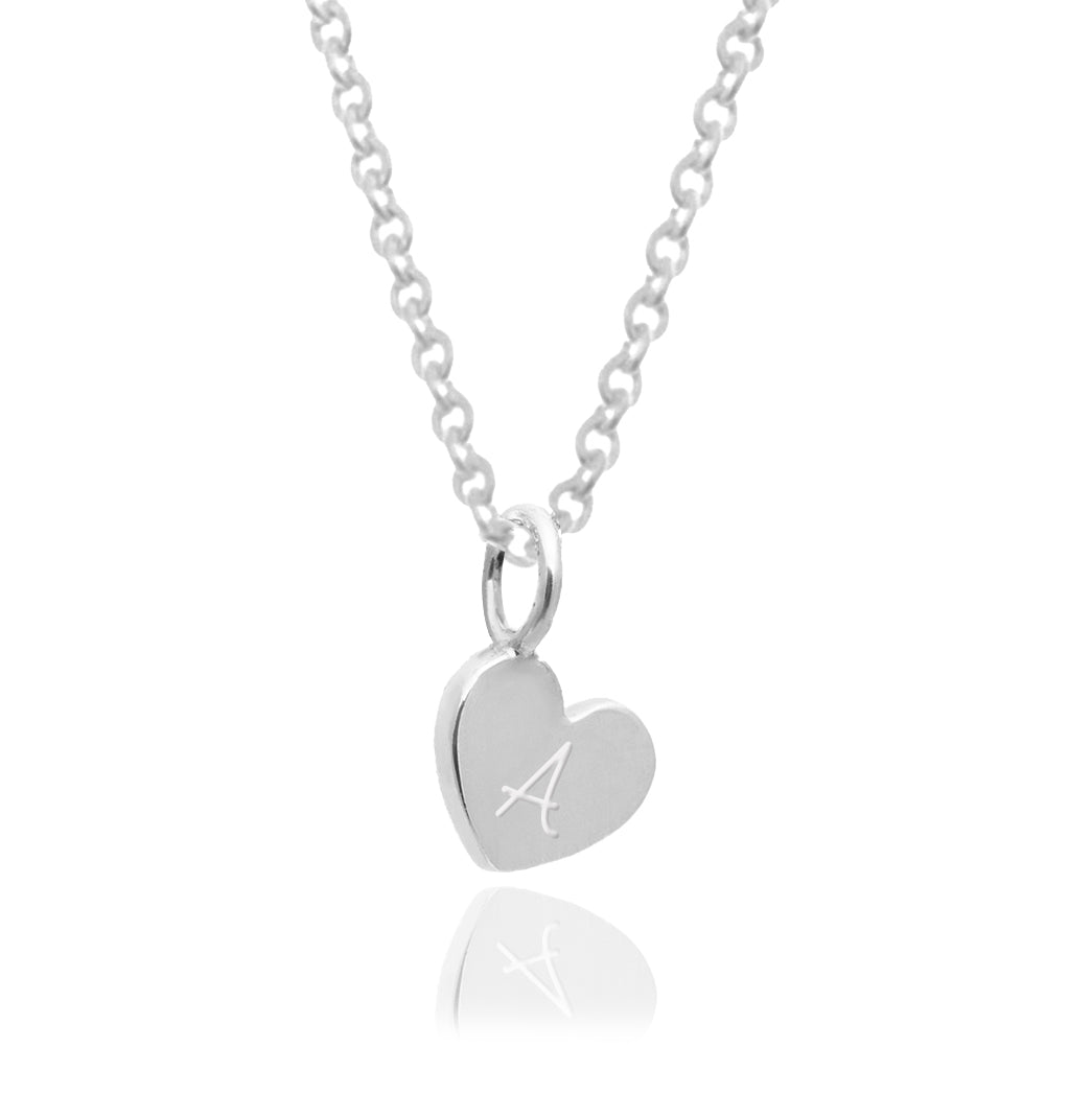 Dije corazón Amore de plata con letra