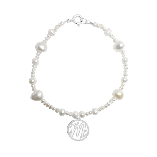 Pulsera de perlas Florecer con inicial M de plata