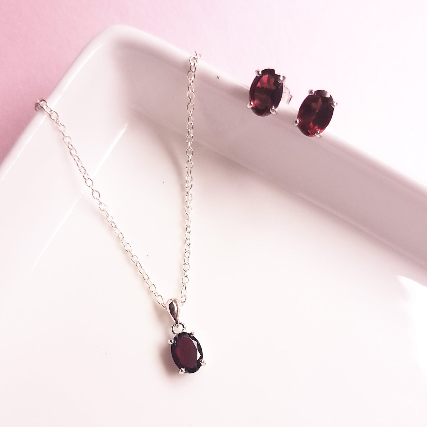 Aretes Gaia granate mini de plata