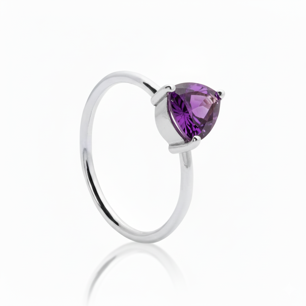 Anillo Gaia de plata con piedra gota