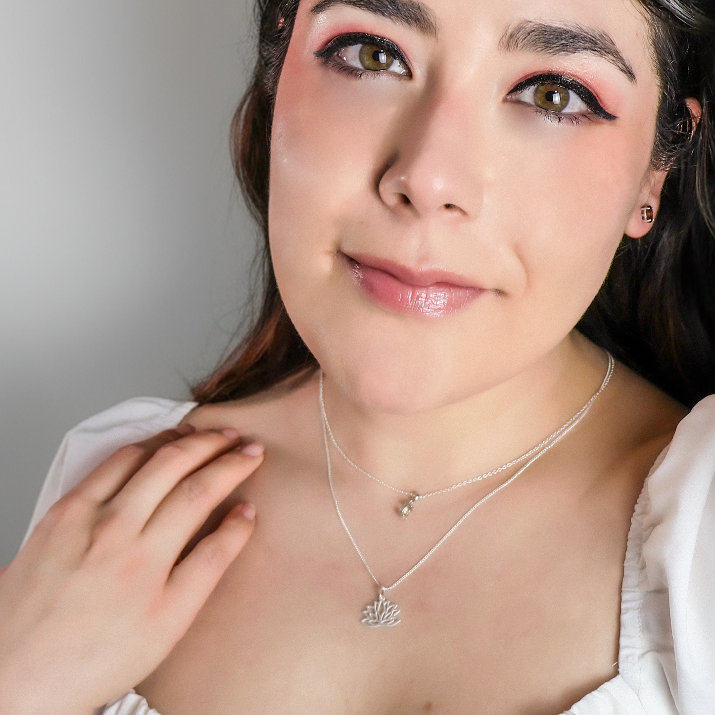 Dije mini Flor de Loto de plata